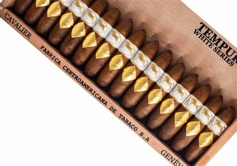 Cavalier Cigar White Series Tempura - racccigarsclub