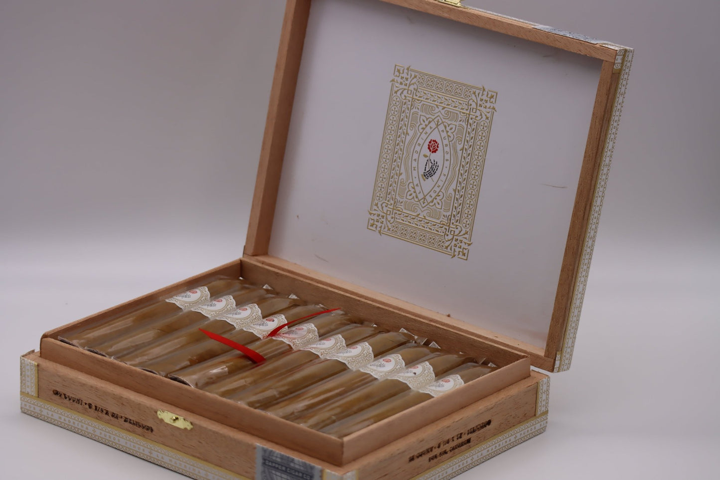 La Madrina shade Belicoso - racccigarsclub