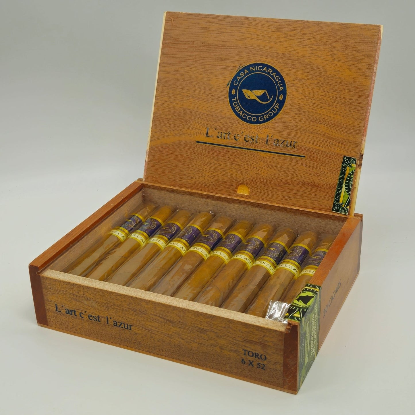 Casa Nicaragua - L'Art C'est L'Azul Toro - racccigarsclub