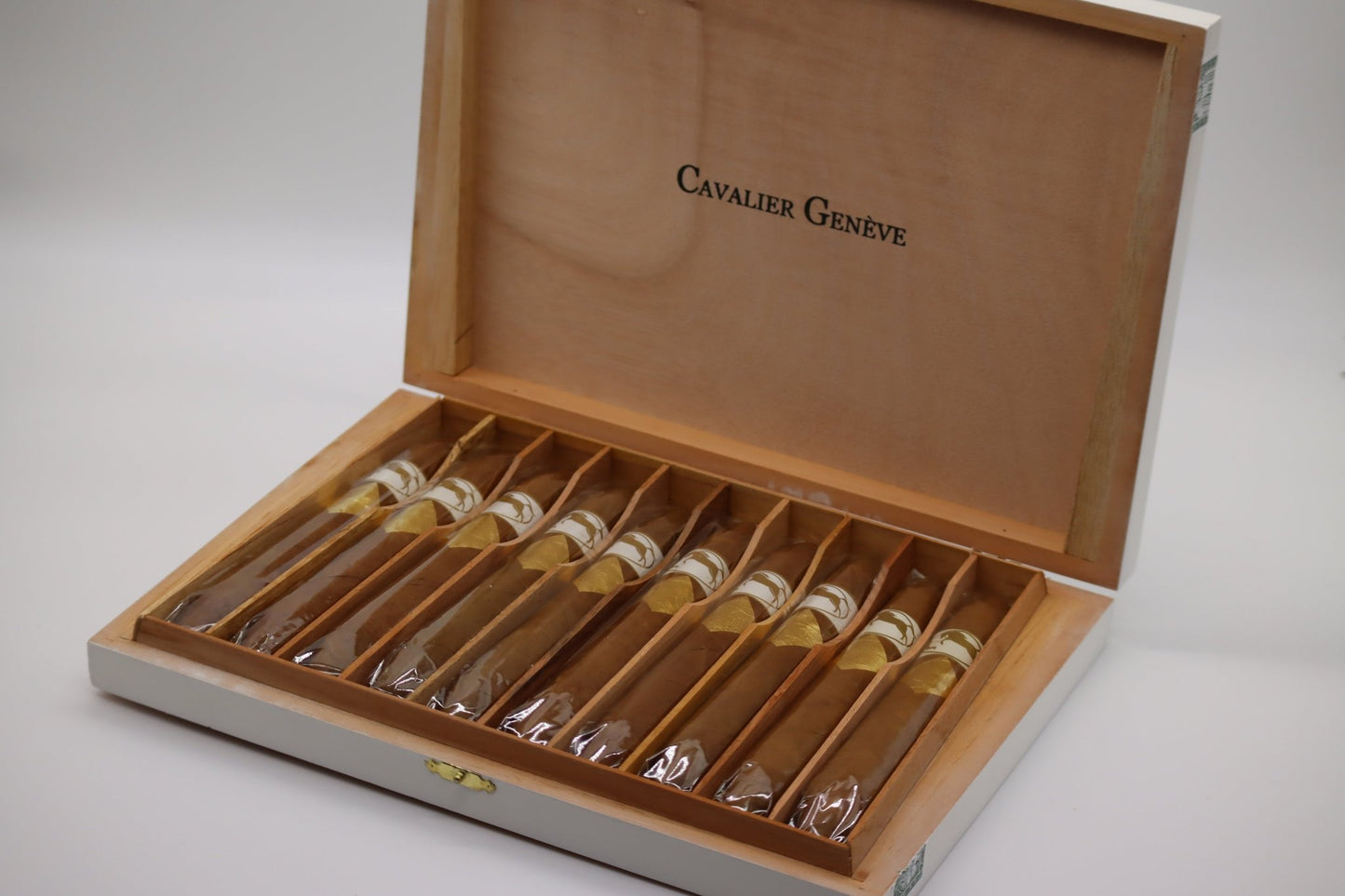 Cavalier Geneve white series Salomon - racccigarsclub