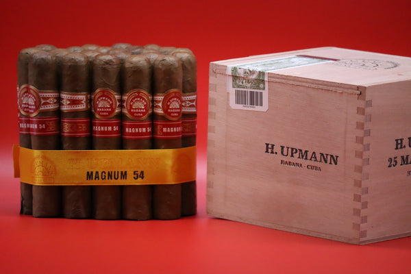 H.Upmann Magnum 54 - racccigarsclub