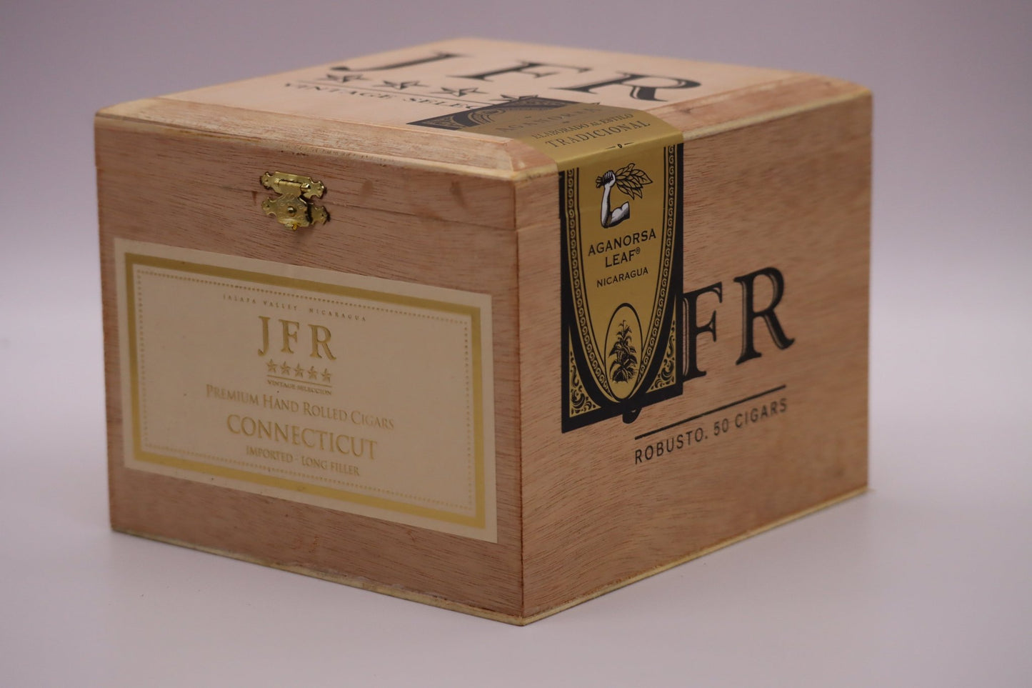 J.F.R Robusto Connecticut - racccigarsclub