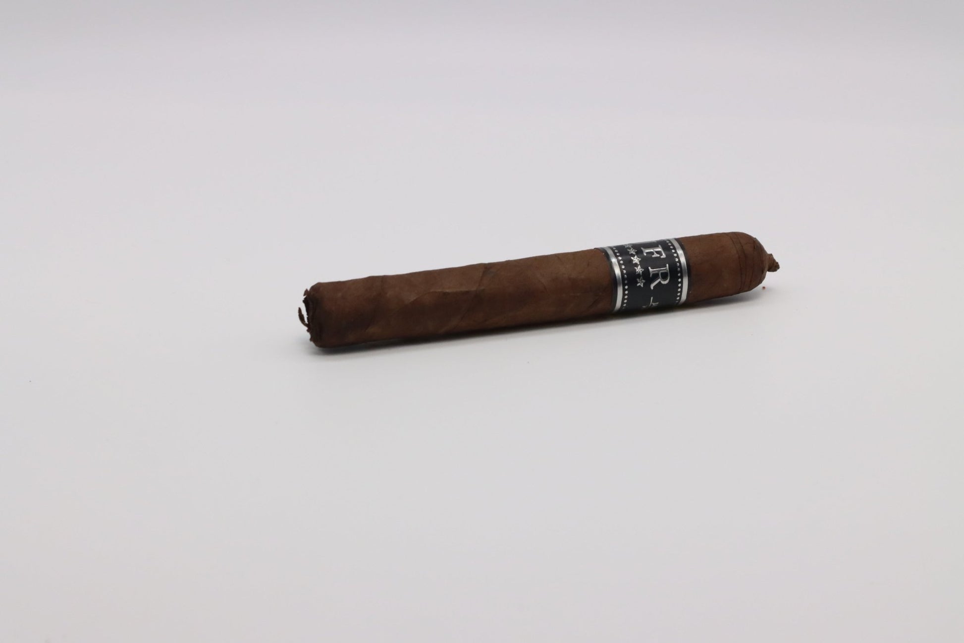 JFR Robusto Maduro - racccigarsclub