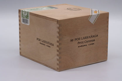 Por Larranaga Petit Corona Cabinet - racccigarsclub