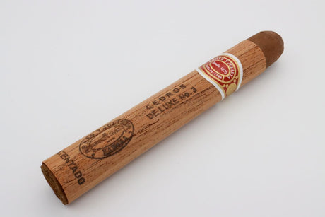 Romeo Y jullieta Cedros De Luxe No 3