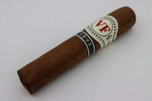 Vega Fina 1988 Petit Robusto - racccigarsclub